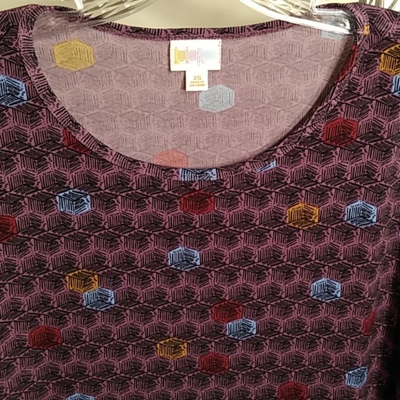 Women's LulaRoe Shirt - Picture 2 of 4
